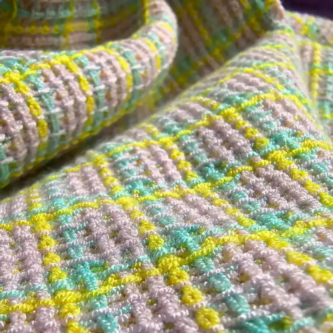 China Yarn for Open Cardigan (Sweater),Full-Zipper Cardigan (Sweater),Half-Zipper Cardigan (Sweater),Round Neck Pullover (Sweater),Crew Neck Pullover (Sweater),Crop Top Pullover (Sweater) Semi-Worsted Spun Regular Yarn Viscose Polyester 定制 color buy from China wholesaler bulk order at wholesale price free worldwide shipping Alibaba