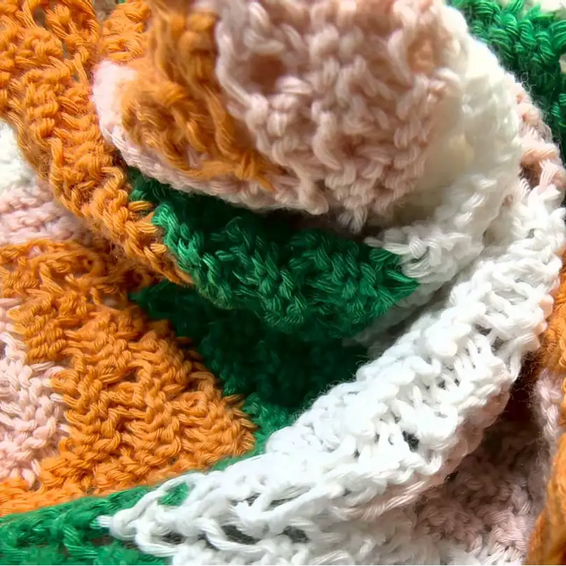 China Yarn for Open Cardigan (Sweater),Round Neck Pullover (Sweater),Crew Neck Pullover (Sweater),Crop Top Pullover (Sweater) Semi-Worsted Spun Regular Yarn Recycled Polyester BCI Cotton 定制 color buy from China wholesaler bulk order at wholesale price free worldwide shipping Alibaba