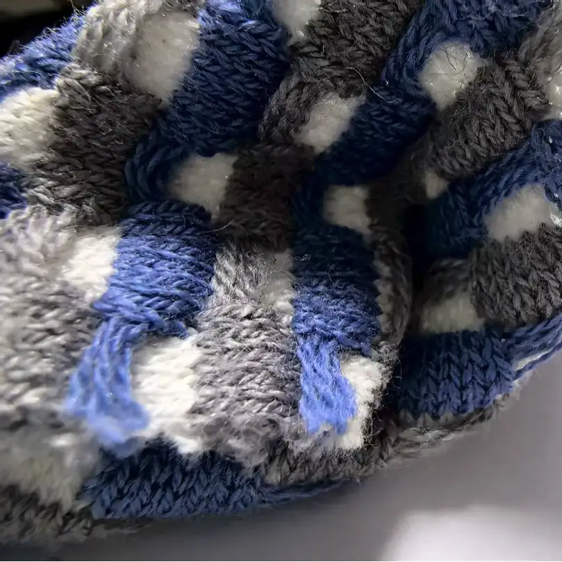 China Yarn for Open Cardigan (Sweater),Round Neck Pullover (Sweater),Crew Neck Pullover (Sweater),Crop Top Pullover (Sweater) Semi-Worsted Spun Regular Yarn BCI Cotton SORONA Recycled Polyester 定制 color buy from China wholesaler bulk order at wholesale price free worldwide shipping Alibaba