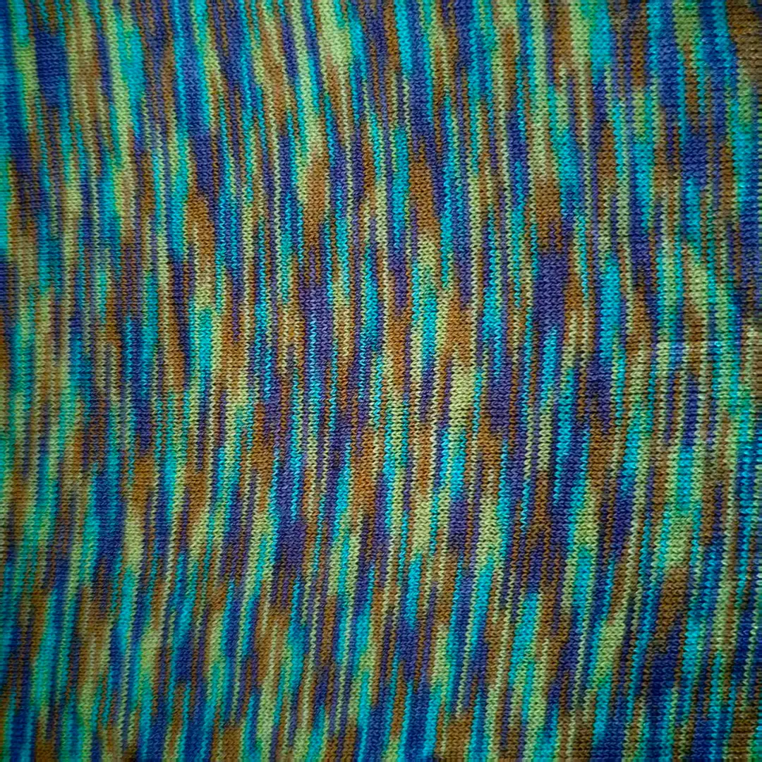 China Yarn for Ladies Vest (Sweater),T-shirt (Sweater),Polo T-shirt (Sweater),Dresses (Pullover) (Sweater),Women's Pants (Sweater),Kids Button Cami Top (Sweater) Ring Spun Regular Yarn Acrylic 春绿 color buy from China wholesaler bulk order at wholesale price free worldwide shipping Alibaba