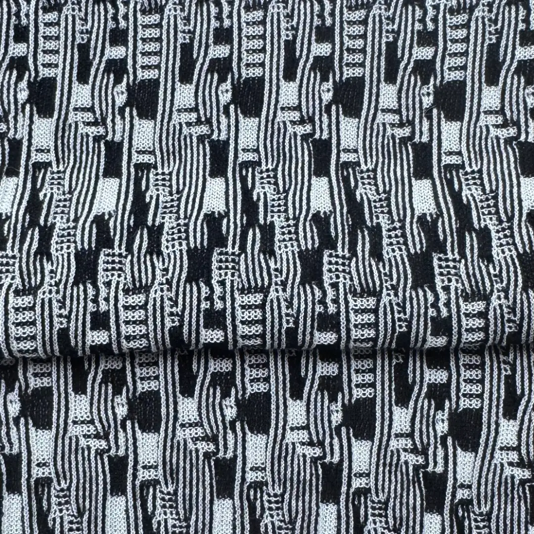 China Yarn for Ladies Vest (Sweater),Full-Zipper Cardigan (Sweater),T-shirt (Sweater) Semi-Worsted Spun Regular Yarn Tencel Silk black color buy from China wholesaler bulk order at wholesale price free worldwide shipping Alibaba