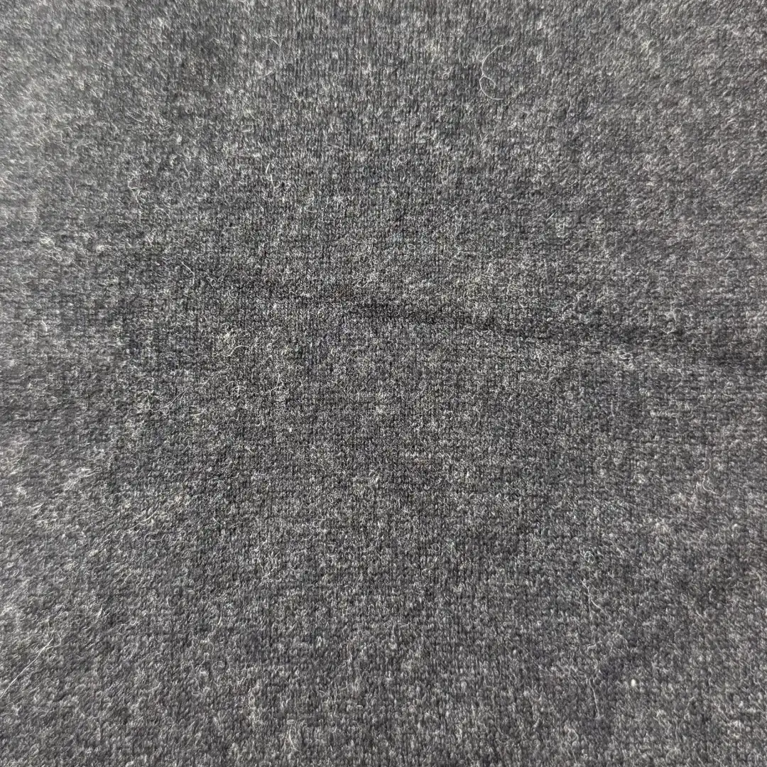 China Yarn for Ladies Vest (Sweater),Half-Zipper Cardigan (Sweater),Shirt Long Sleeve Zipper (Sweater),Skirt (Sweater) Woollen Spun Regular Yarn Wool Silk Cashmere gray color buy from China wholesaler bulk order at wholesale price free worldwide shipping Alibaba