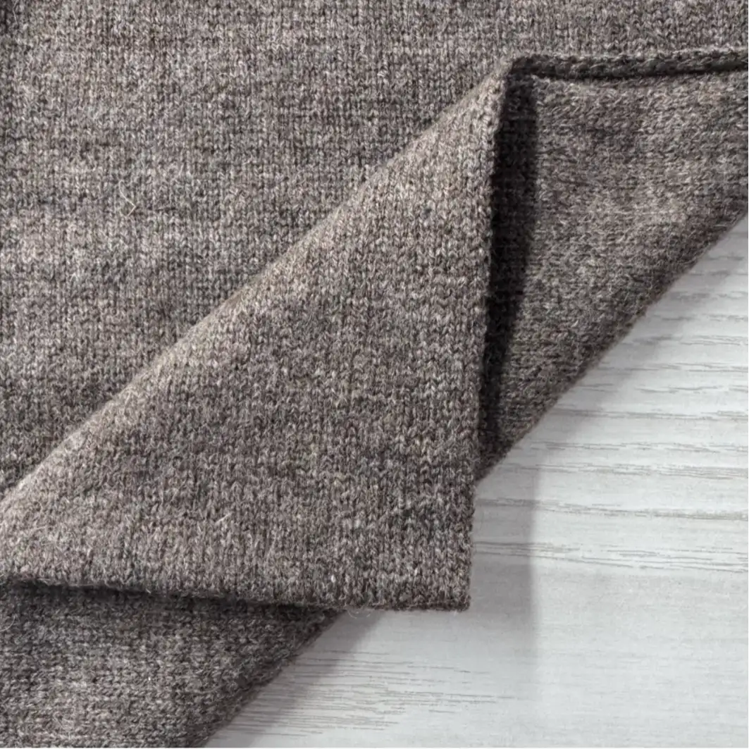 China Yarn for Ladies Vest (Sweater),Men’s Vest (Sweater),Half-Zipper Cardigan (Sweater),T-shirt (Sweater),Dresses (Cardigan Button) (Sweater),Skirt (Sweater) Woollen Spun Regular Yarn Wool Nylon Brown color buy from China wholesaler bulk order at wholesale price free worldwide shipping Alibaba