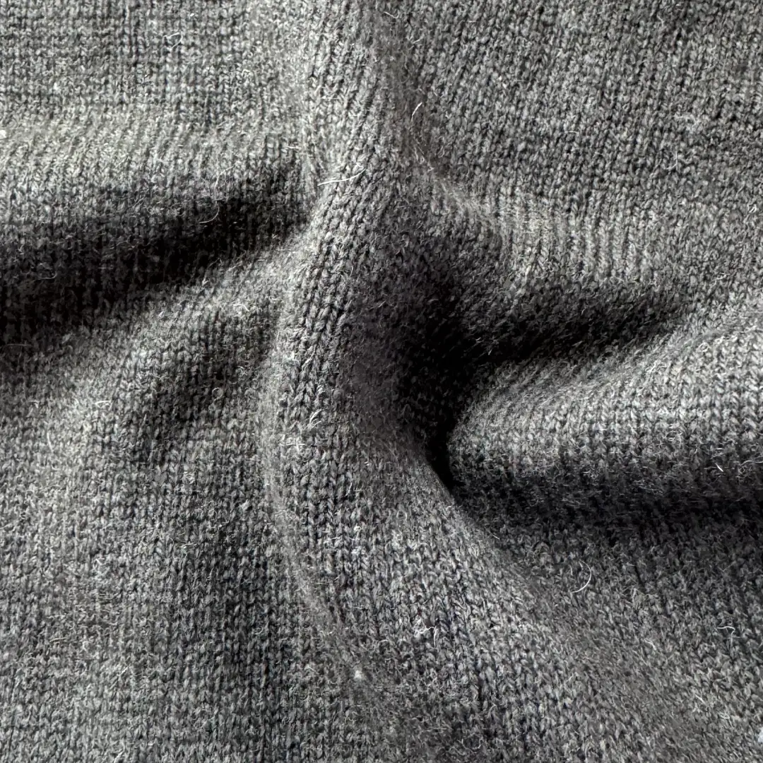 China Yarn for Ladies Vest (Sweater),Men’s Vest (Sweater),Half-Zipper Cardigan (Sweater),T-shirt (Sweater),Skirt (Sweater) Woollen Spun Regular Yarn Wool Nylon Olive Drab color buy from China wholesaler bulk order at wholesale price free worldwide shipping Alibaba