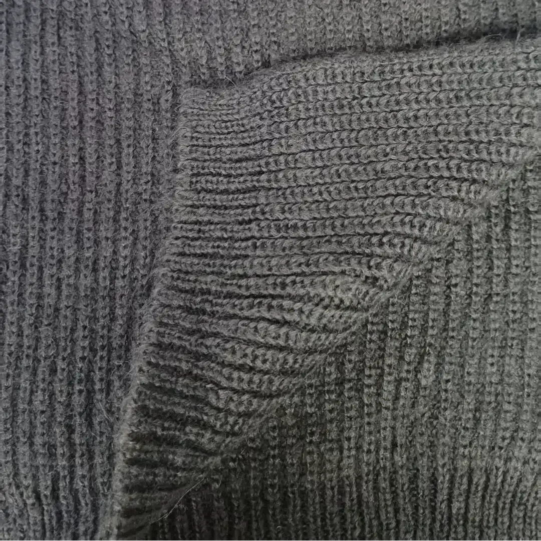 China Yarn for Ladies Vest (Sweater),Men’s Vest (Sweater),Open Cardigan (Sweater),Full-Zipper Cardigan (Sweater),Half-Zipper Cardigan (Sweater),Shirt Long Sleeve Button (Sweater) Mossy Yarn Fancy Yarn Acrylic Nylon gray color buy from China wholesaler bulk order at wholesale price free worldwide shipping Alibaba