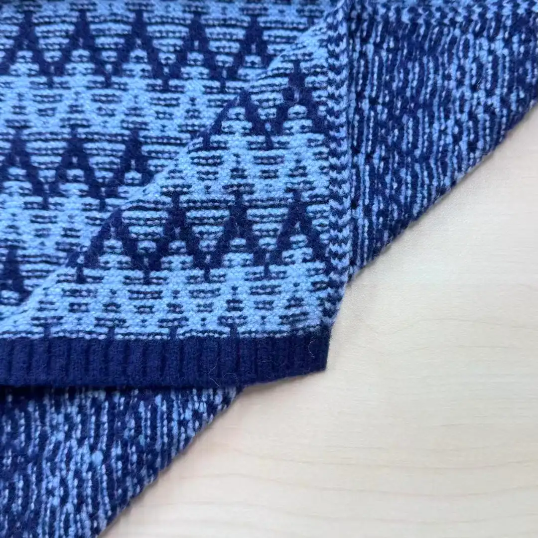 China Yarn for Men’s Vest (Sweater),Half-Zipper Cardigan (Sweater),T-shirt (Sweater),Skirt (Sweater) Mossy Yarn Fancy Yarn Recycled Polyester Spandex blue color buy from China wholesaler bulk order at wholesale price free worldwide shipping Alibaba