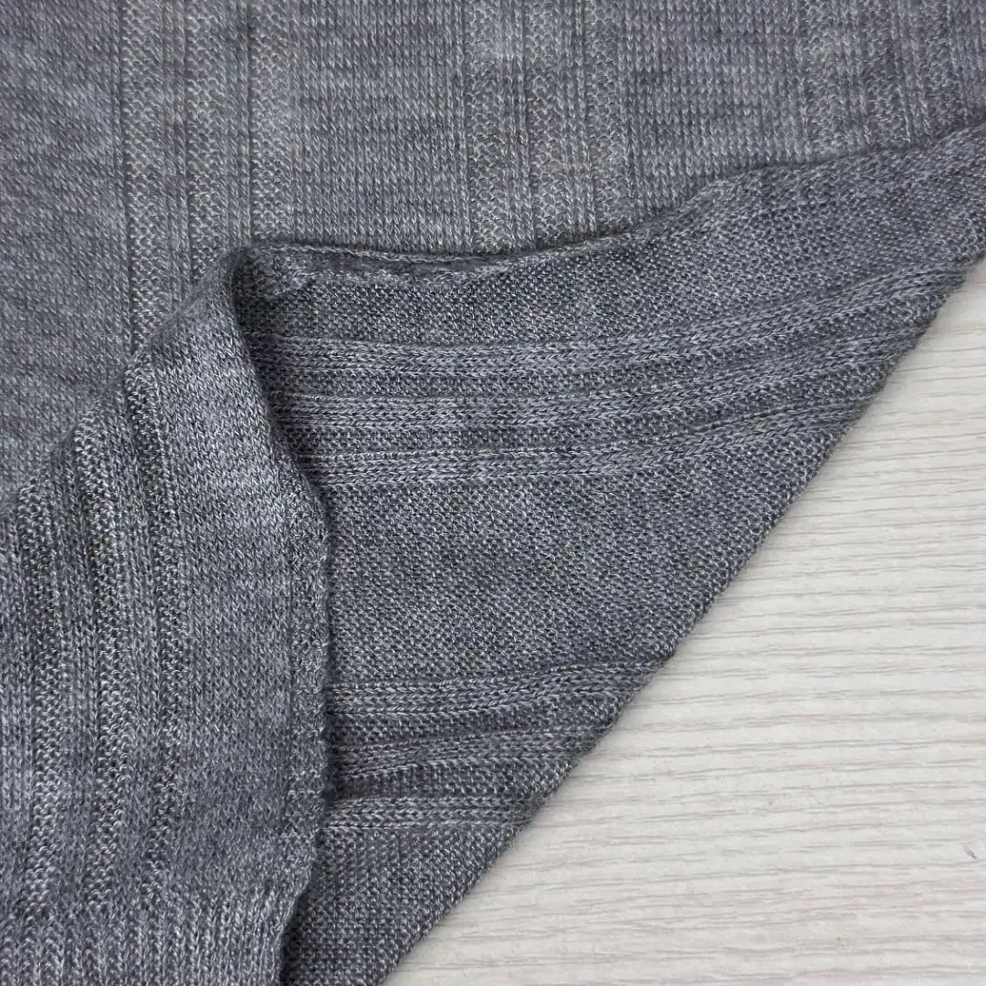 China Yarn for Ladies Vest (Sweater),Men’s Vest (Sweater),T-shirt (Sweater),Dresses (Cardigan Open) (Sweater) Rayon Filament Filament Viscose gray color buy from China wholesaler bulk order at wholesale price free worldwide shipping Alibaba