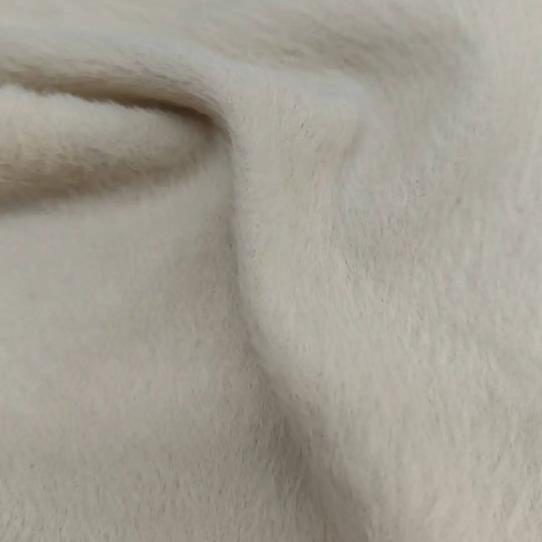 China Yarn for Men’s Vest (Sweater),Open Cardigan (Sweater),Full-Zipper Cardigan (Sweater),Half-Zipper Cardigan (Sweater) Cat Feather Yarn Fancy Yarn Nylon creamy white color buy from China wholesaler bulk order at wholesale price free worldwide shipping Alibaba