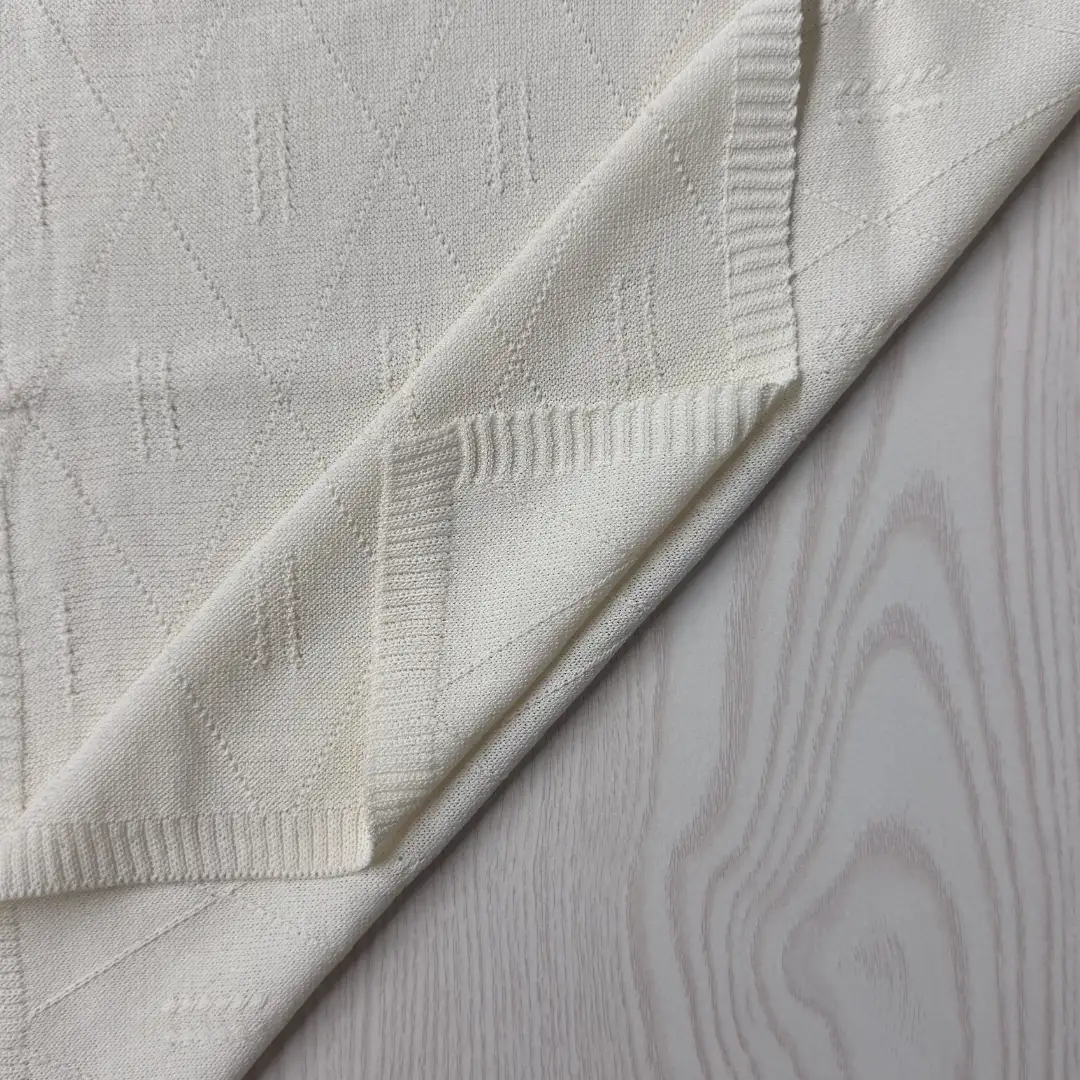 China Yarn for Ladies Vest (Sweater),Men’s Vest (Sweater),Open Cardigan (Sweater),T-shirt (Sweater),Skirt (Sweater) Double Twist Spun Regular Yarn Rayon Nylon white color buy from China wholesaler bulk order at wholesale price free worldwide shipping Alibaba