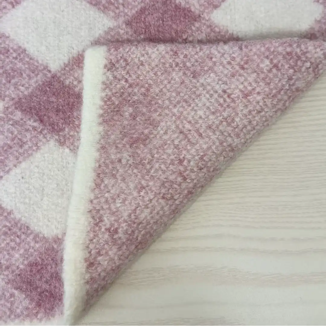 China Yarn for Ladies Vest (Sweater),Open Cardigan (Sweater),Hoodie  (Sweater),Knitted Leggings (Sweater),Men's Pants (Sweater) Mossy Yarn Fancy Yarn Wool Acrylic Polyester Nylon Elastane white+brown+deep blue color buy from China wholesaler bulk order at wholesale price free worldwide shipping Alibaba