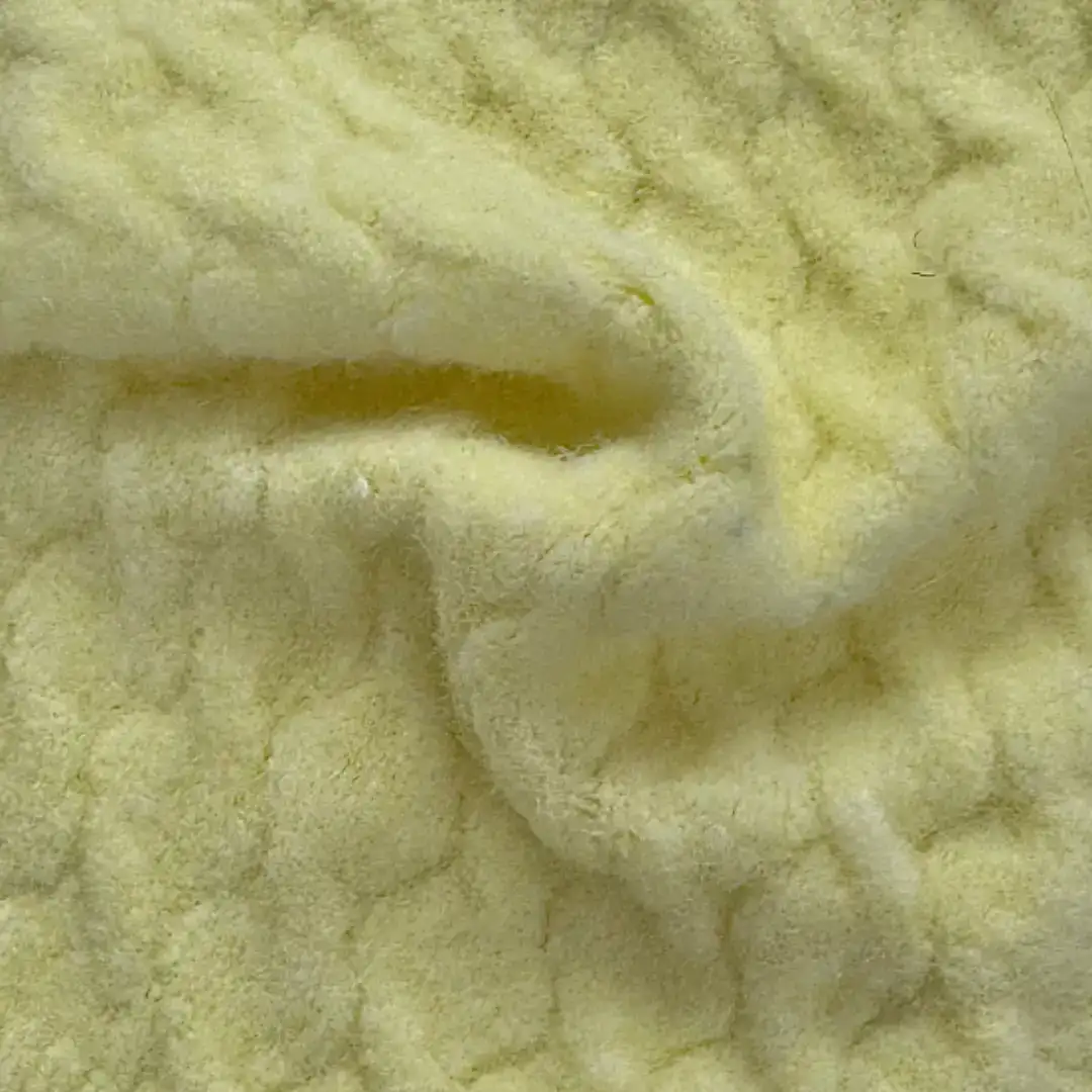 China Yarn for Ladies Vest (Sweater),Men’s Vest (Sweater),Open Cardigan (Sweater),Full-Zipper Cardigan (Sweater),Women's Pants (Sweater),Roll Neck Jumper (Sweater) Mossy Yarn Fancy Yarn Wool Nylon Acrylic Recycled Polyester Polyester Elastane yellow, blue color buy from China wholesaler bulk order at wholesale price free worldwide shipping Alibaba