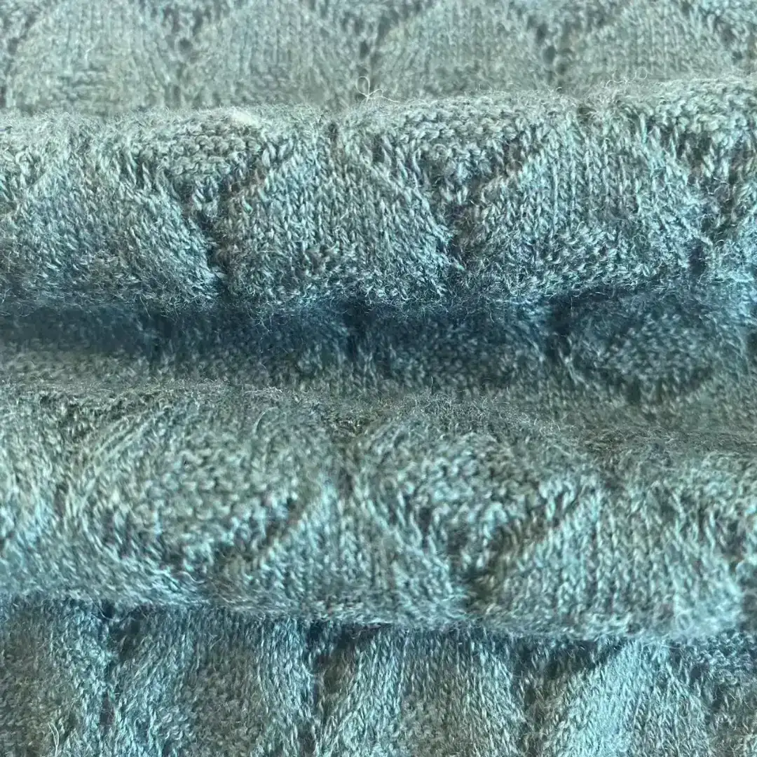 China Yarn for Ladies Vest (Sweater),Men’s Vest (Sweater),Half-Zipper Cardigan (Sweater),Round Neck Pullover (Sweater),Women's Pants (Sweater) Semi-Worsted Spun Regular Yarn Cotton Nylon Wool Green color buy from China wholesaler bulk order at wholesale price free worldwide shipping Alibaba