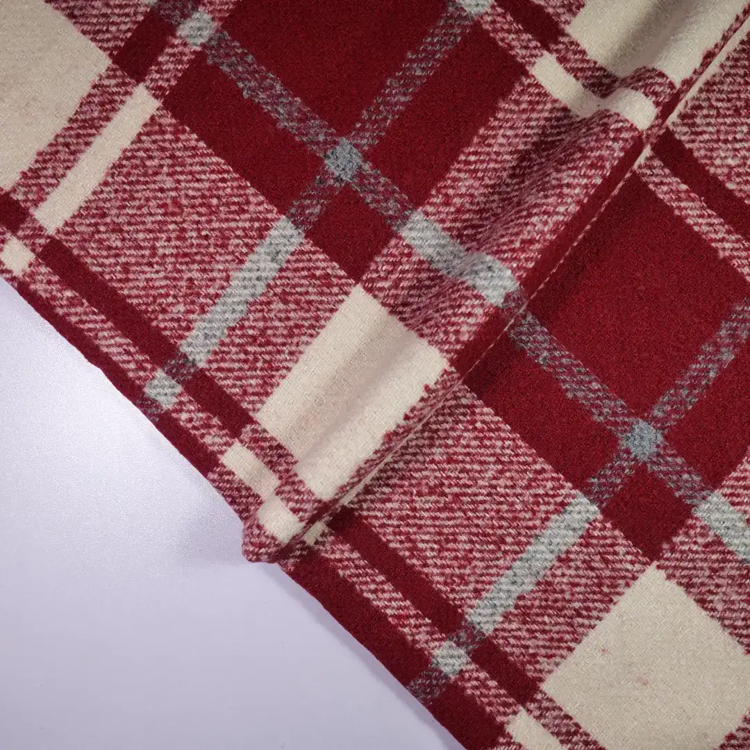 China Fabric for Jackets,Overcoat,Suit,Knitted Jacket  Yarn Dyed Check Woven Blended Fabric Polyester Wool Black color buy from China wholesaler bulk order at wholesale price free worldwide shipping Alibaba