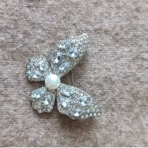 China Yarn for Hoodie,Open Cardigan (Sweater),Full-Zipper Cardigan (Sweater),Half-Zipper Cardigan (Sweater),Round Neck Pullover (Sweater),Dresses (Cardigan Open) (Sweater),Dresses (Cardigan Button) (Sweater),Dresses (Pullover) (Sweater) Mossy Yarn Fancy Yarn Recycled Polyester Polyester Wool Elastane brown+cream color buy from China wholesaler bulk order at wholesale price free worldwide shipping Alibaba