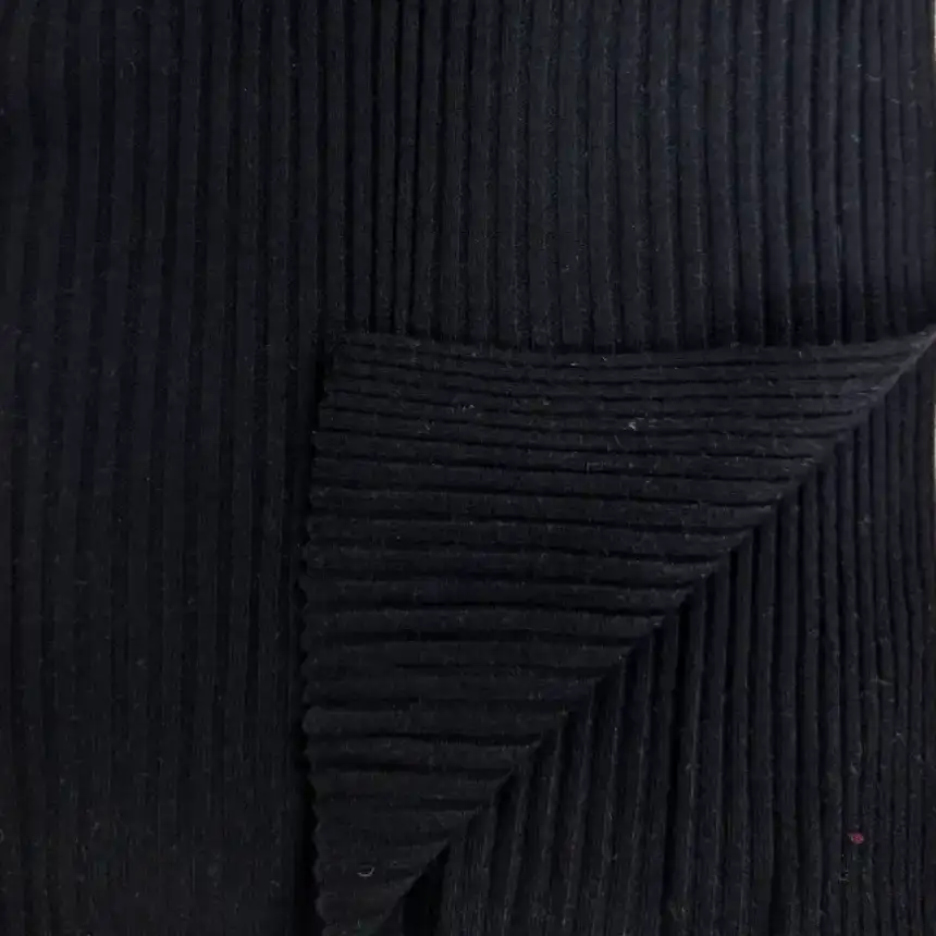 China Yarn for Ladies Vest (Sweater),Men’s Vest (Sweater),Open Cardigan (Sweater),Crew Neck Pullover (Sweater),Crop Top Pullover (Sweater),Hoodie  (Sweater) Core Spun Yarn Regular Yarn Livaeco Re-nylon Black color buy from China wholesaler bulk order at wholesale price free worldwide shipping Alibaba