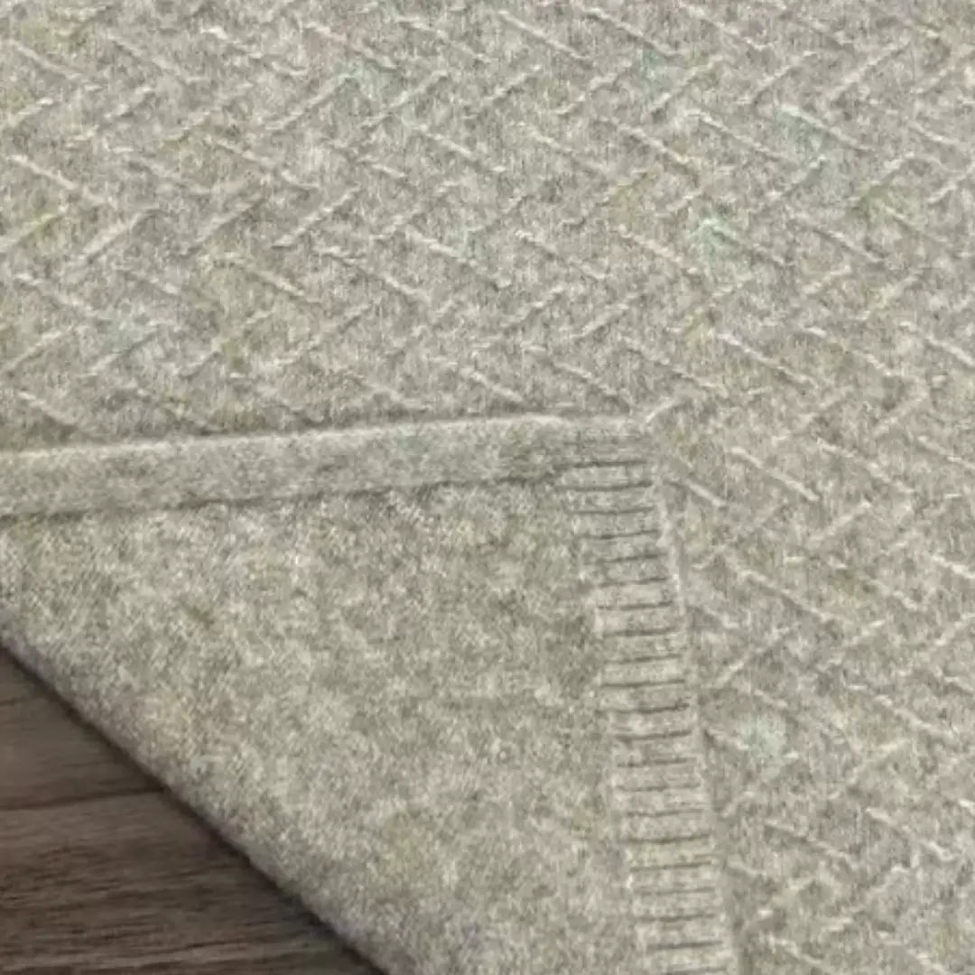 China Yarn for Ladies Vest (Sweater),Men’s Vest (Sweater),Polo T-shirt (Sweater),Roll Neck Jumper (Sweater),Kids V-Neck Cardigan (Sweater) Air Spun Yarn Fancy Yarn Recycled Polyester Spandex Huatuo Color color buy from China wholesaler bulk order at wholesale price free worldwide shipping Alibaba