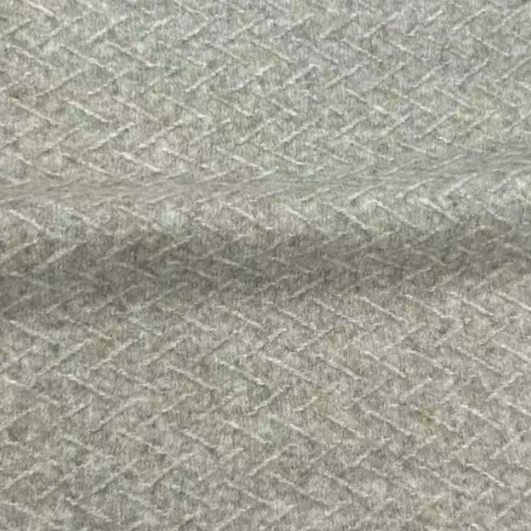 China Yarn for Ladies Vest (Sweater),Men’s Vest (Sweater),Polo T-shirt (Sweater),Roll Neck Jumper (Sweater),Kids V-Neck Cardigan (Sweater) Air Spun Yarn Fancy Yarn Recycled Polyester Spandex Huatuo Color color buy from China wholesaler bulk order at wholesale price free worldwide shipping Alibaba