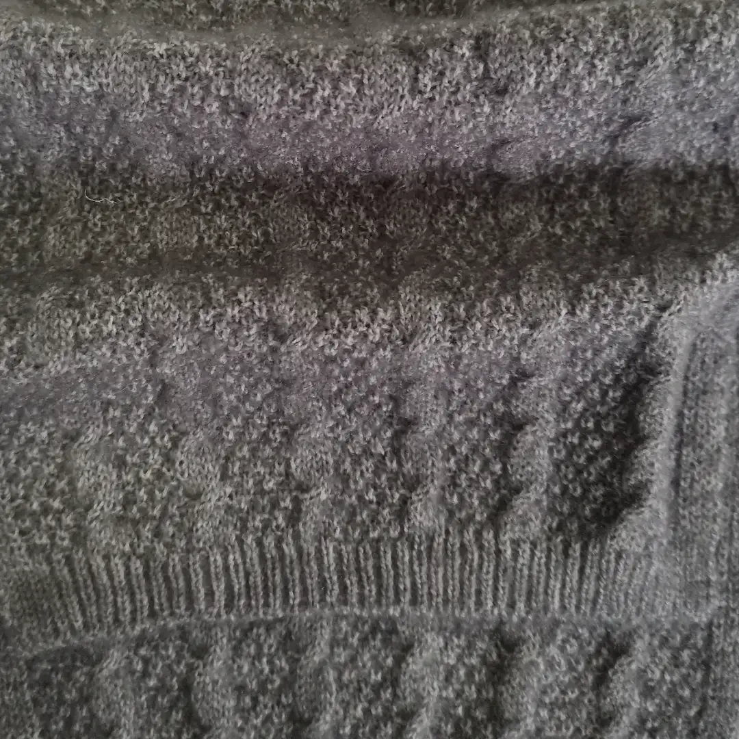 China Yarn for Men’s Vest (Sweater),Open Cardigan (Sweater),Half-Zipper Cardigan (Sweater),Round Neck Pullover (Sweater),Roll Neck Jumper (Sweater) Mossy Yarn Fancy Yarn Acrylic Recycled Polyester Spandex Beige/Grey color buy from China wholesaler bulk order at wholesale price free worldwide shipping Alibaba