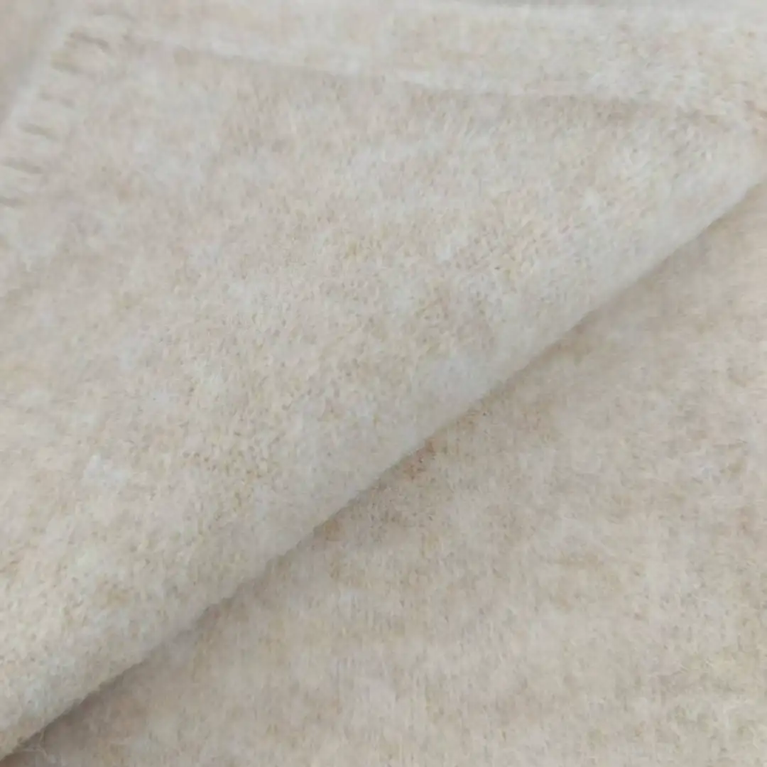 China Yarn for Men’s Vest (Sweater),Open Cardigan (Sweater),Full-Zipper Cardigan (Sweater),Half-Zipper Cardigan (Sweater) Mossy Yarn Fancy Yarn Wool Recycled Polyester Polyester Spandex cream-coloured color buy from China wholesaler bulk order at wholesale price free worldwide shipping Alibaba