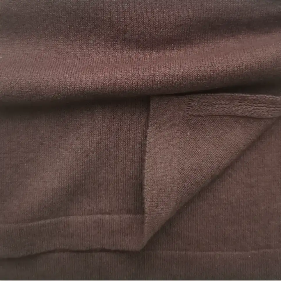 China Yarn for Ladies Vest (Sweater),Men’s Vest (Sweater),Crew Neck Pullover (Sweater),Polo T-shirt (Sweater),Kids Crew-Neck Cardigan (Sweater),Roll Neck Jumper (Sweater) Linen Spun Regular Yarn Linen Cotton Dark Brown color buy from China wholesaler bulk order at wholesale price free worldwide shipping Alibaba