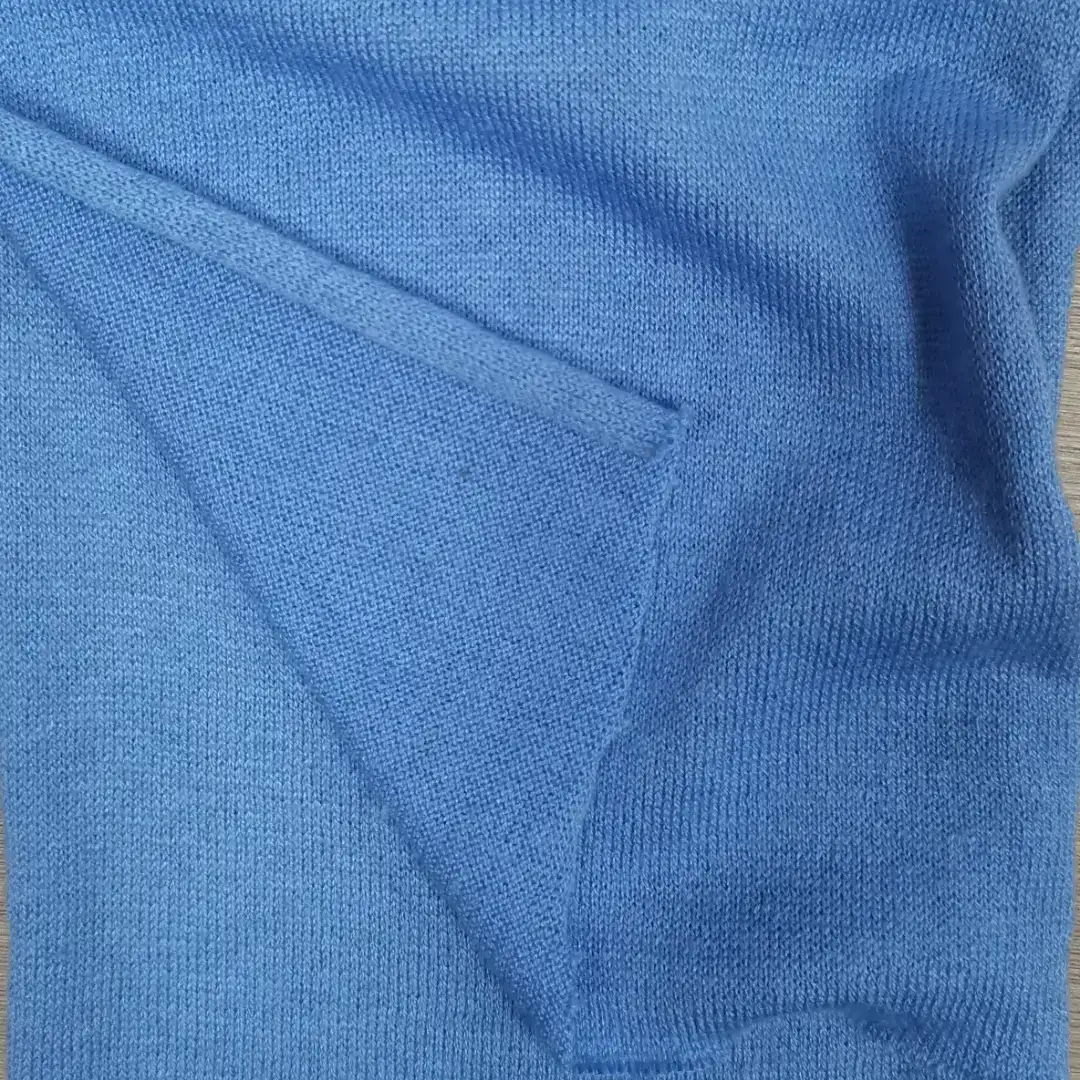 China Yarn for Ladies Vest (Sweater),Full-Zipper Cardigan (Sweater),Knitted Jacket (Sweater) Worsted Spun Regular Yarn FSC Vortex Viscose Polyamide Cotton Silk Cashmere Blue color buy from China wholesaler bulk order at wholesale price free worldwide shipping Alibaba