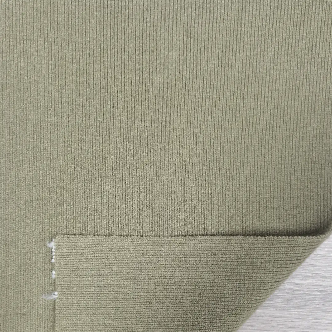 China Yarn for Open Cardigan (Sweater),Full-Zipper Cardigan (Sweater),Half-Zipper Cardigan (Sweater),Roll Neck Jumper (Sweater) Worsted Spun Regular Yarn Merino Wool Cashmere Green color buy from China wholesaler bulk order at wholesale price free worldwide shipping Alibaba