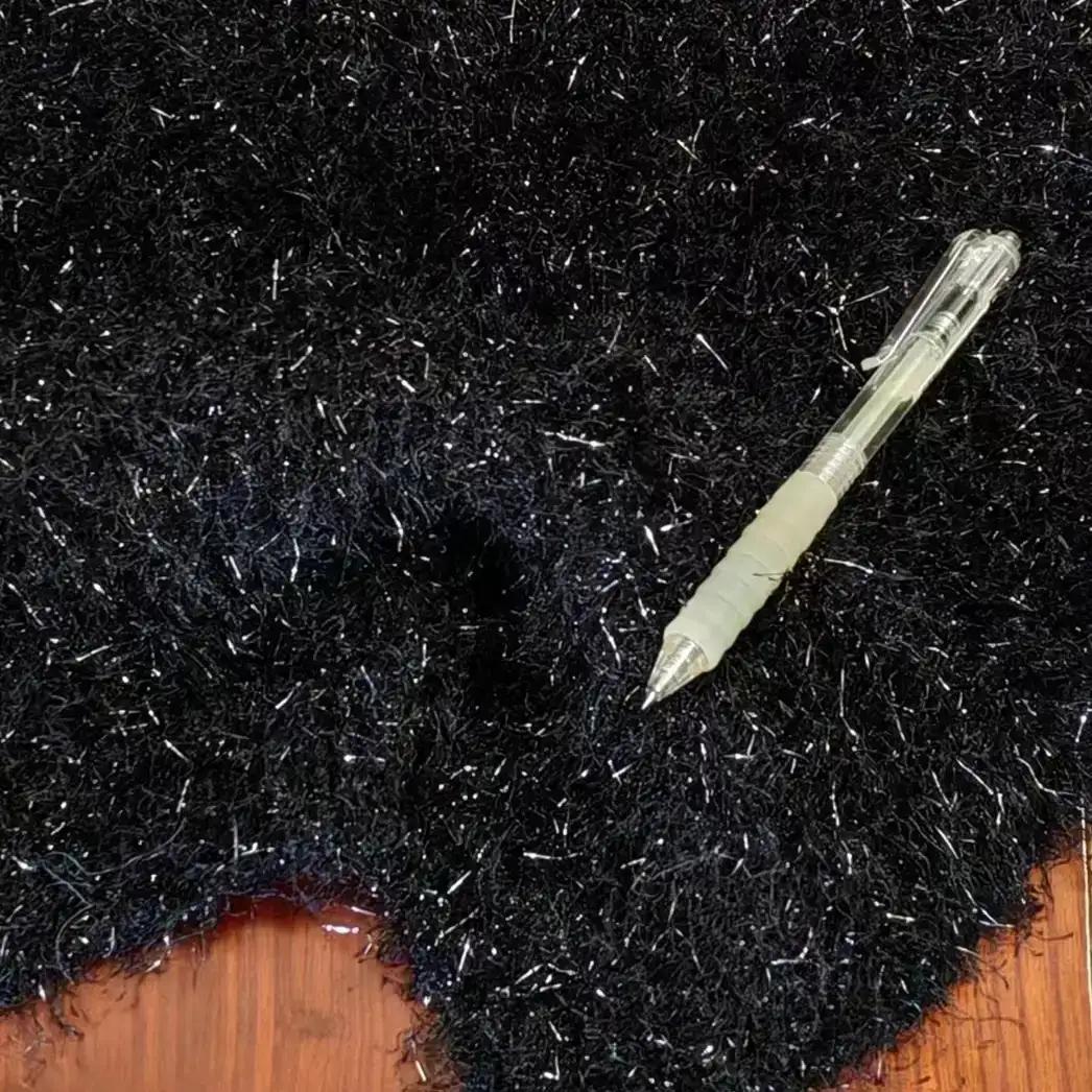 China Yarn for Tank Top,Round Neck Pullover (Sweater),Loungewear Feather Yarn Fancy Yarn Polyester Metallic fiber black color buy from China wholesaler bulk order at wholesale price free worldwide shipping Alibaba