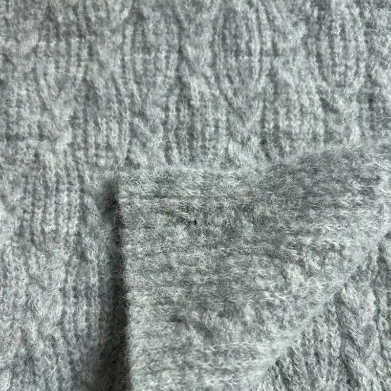 China Yarn for Ladies Vest (Sweater),Men’s Vest (Sweater),Open Cardigan (Sweater),Full-Zipper Cardigan (Sweater),Half-Zipper Cardigan (Sweater) Mossy Yarn Fancy Yarn Alpaca Merino Wool Nylon Spandex 浅灰 color buy from China wholesaler bulk order at wholesale price free worldwide shipping Alibaba