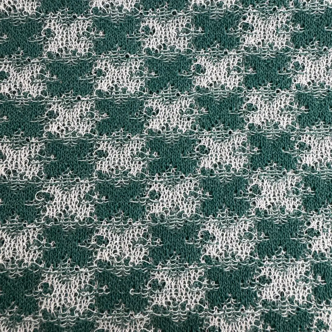 China Yarn for Men’s Vest (Sweater),Open Cardigan (Sweater),Full-Zipper Cardigan (Sweater),T-shirt (Sweater),Polo T-shirt (Sweater) Linen Spun Regular Yarn Viscose Nylon Linen White Green color buy from China wholesaler bulk order at wholesale price free worldwide shipping Alibaba