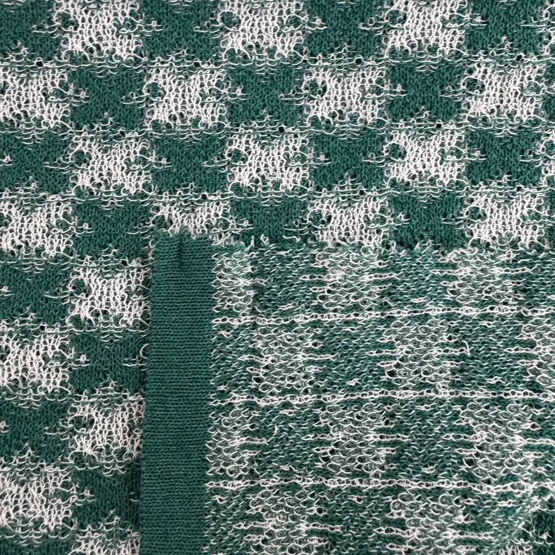 China Yarn for T-shirt (Sweater),Polo T-shirt (Sweater),Hoodie  (Sweater) Semi-Worsted Spun Regular Yarn Polyester Nylon Green,  white color buy from China wholesaler bulk order at wholesale price free worldwide shipping Alibaba