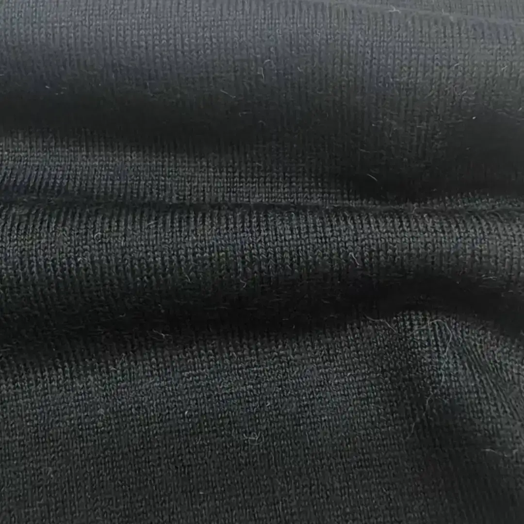 China Yarn for Ladies Vest (Sweater),Men’s Vest (Sweater),Crew Neck Pullover (Sweater),Kids Crew-Neck Cardigan (Sweater),Roll Neck Jumper (Sweater) Worsted Spun Regular Yarn Wool Spun Silk Black/White/Pink color buy from China wholesaler bulk order at wholesale price free worldwide shipping Alibaba
