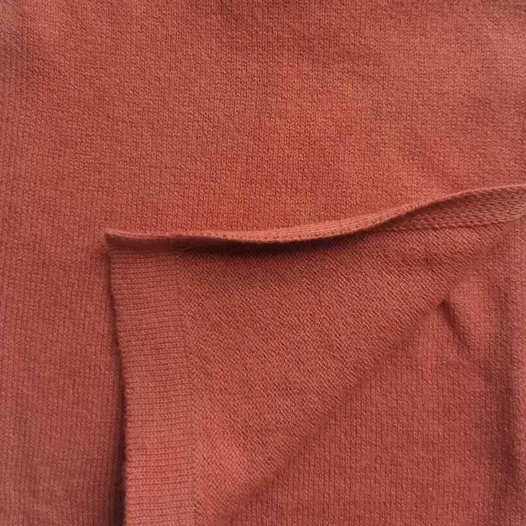 China Yarn for Ladies Vest (Sweater),Men’s Vest (Sweater),Full-Zipper Cardigan (Sweater),Knitted Jacket (Sweater) Worsted Spun Regular Yarn Cotton RWS Wool Brown/Navy color buy from China wholesaler bulk order at wholesale price free worldwide shipping Alibaba