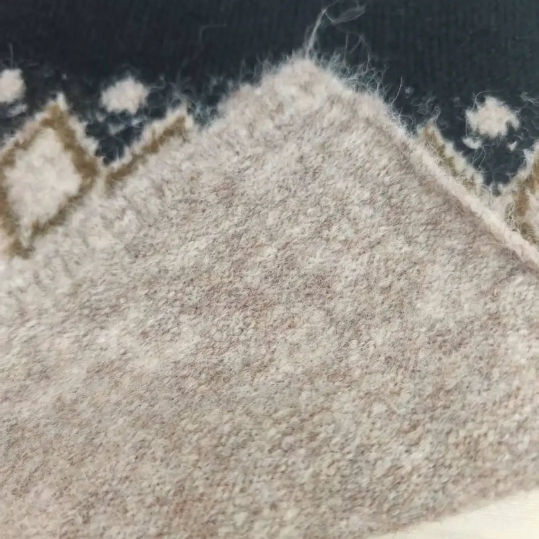 China Yarn for Men’s Vest (Sweater),Full-Zipper Cardigan (Sweater),Half-Zipper Cardigan (Sweater) Mossy Yarn Fancy Yarn Recycled Polyester Polyester Nylon Acrylic Wool Spandex Black,Brown color buy from China wholesaler bulk order at wholesale price free worldwide shipping Alibaba