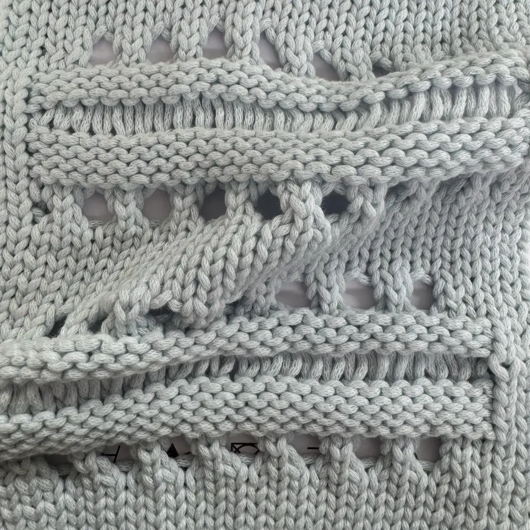 China Yarn for Ladies Vest (Sweater),Men’s Vest (Sweater),Open Cardigan (Sweater),Full-Zipper Cardigan (Sweater),Crew Neck Pullover (Sweater),Crop Top Pullover (Sweater) Core Filling Yarn Fancy Yarn Cotton Polyester Blue color buy from China wholesaler bulk order at wholesale price free worldwide shipping Alibaba