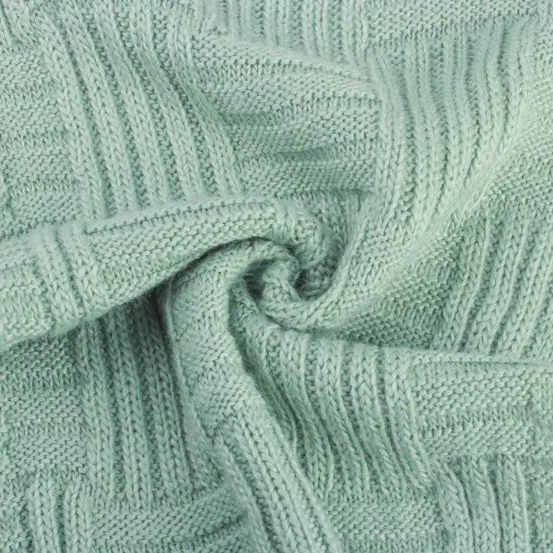 China Yarn for Ladies Vest (Sweater),Crop Top Pullover (Sweater),Dresses (Cardigan Button) (Sweater) Roving Yarn Fancy Yarn Acrylic Green color buy from China wholesaler bulk order at wholesale price free worldwide shipping Alibaba