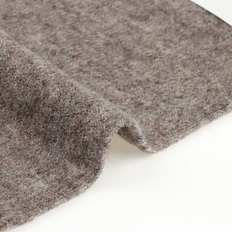 China Yarn for Ladies Vest (Sweater),Dresses (Cardigan Button) (Sweater) Mossy Yarn Fancy Yarn Alpaca Recycled Nylon Spandex BROWN color buy from China wholesaler bulk order at wholesale price free worldwide shipping Alibaba