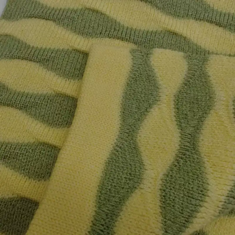 China Yarn for Crop Top,Hoodie,Open Cardigan (Sweater),Shirt Long Sleeve Zipper (Sweater),Crop Top Pullover (Sweater) Thermal Insulation Functional Yarn Polyester Recycled Polyester Staple Fiber Acrylic Nylon Wool yellow，Green，off-white color buy from China wholesaler bulk order at wholesale price free worldwide shipping Alibaba