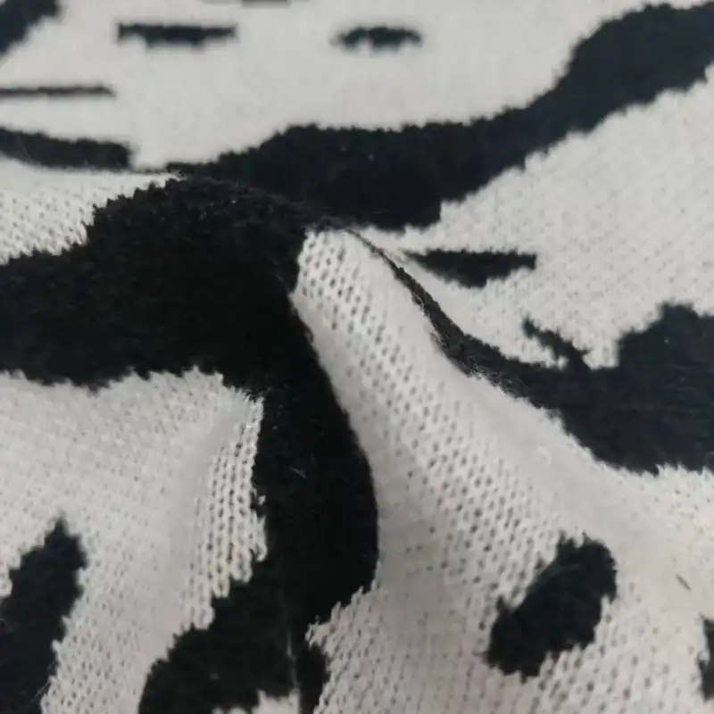 China Yarn for Open Cardigan (Sweater),Full-Zipper Cardigan (Sweater),Half-Zipper Cardigan (Sweater) Shiny Chenille Fancy Yarn Polyester black，white color buy from China wholesaler bulk order at wholesale price free worldwide shipping Alibaba