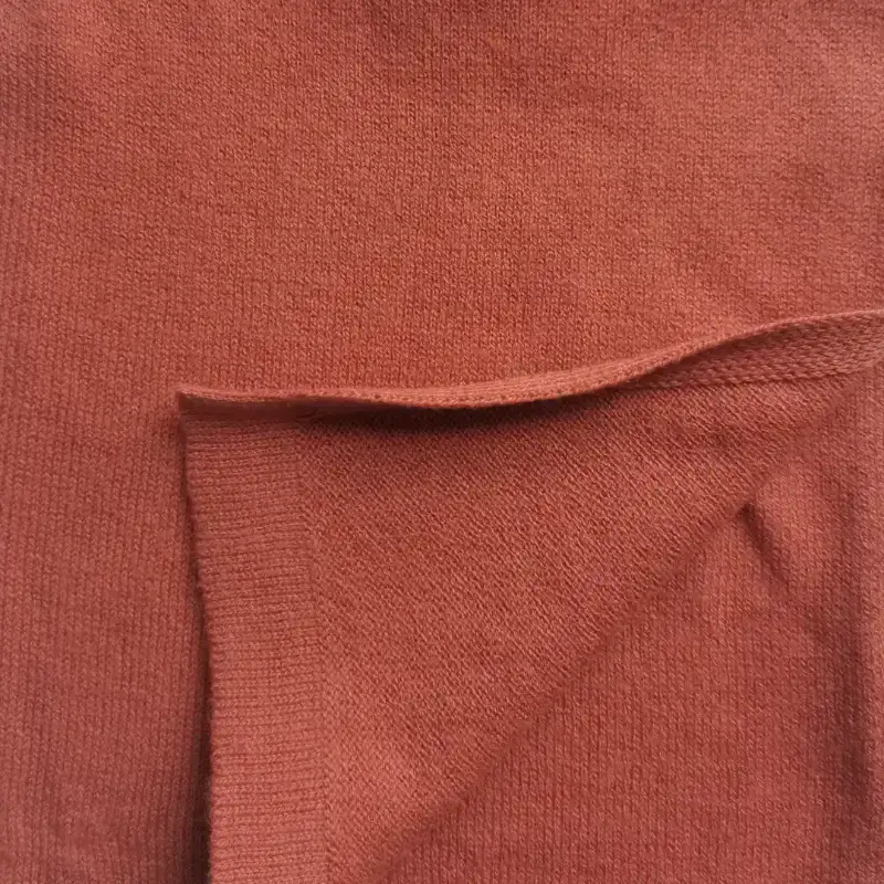 China Yarn for Ladies Vest (Sweater),Round Neck Pullover (Sweater),Roll Neck Jumper (Sweater),U-Neck Cardigan (Sweater),Kids V-Neck Cardigan (Sweater) Worsted Spun Regular Yarn Tencel Merino Wool Yellow/SHINY GREEN color buy from China wholesaler bulk order at wholesale price free worldwide shipping Alibaba