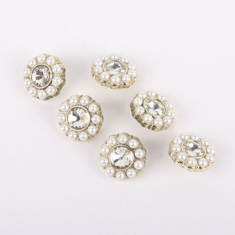 White 1 holes Plastic Button for Denim Jackets,Jackets,Blazer,Trench Coat,Overcoat buy garments accessories in bulk from China wholesaler at wholesale price free worldwide shipping Alibaba