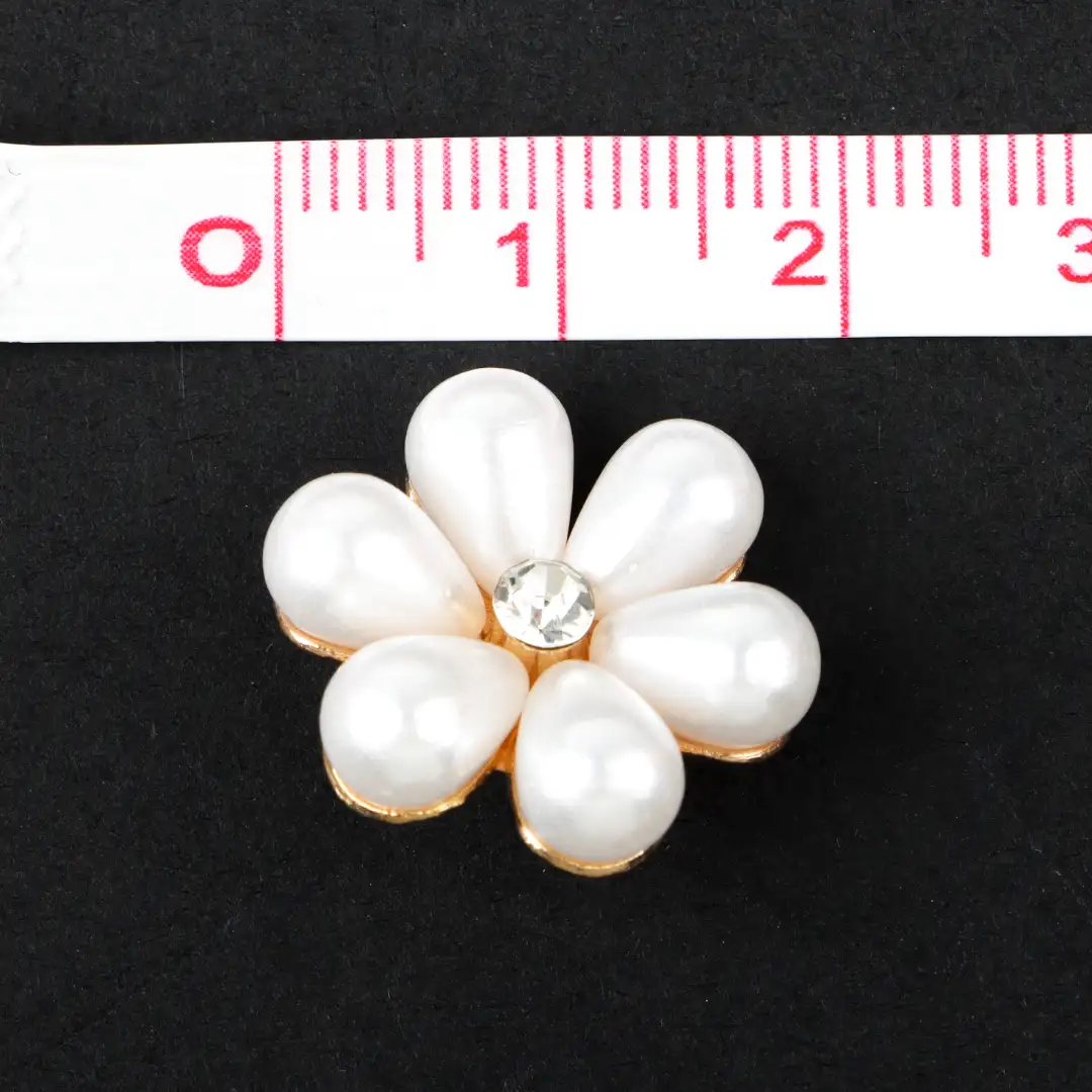 White 1 holes Metal Button for Overcoat buy garments accessories in bulk from China wholesaler at wholesale price free worldwide shipping Alibaba