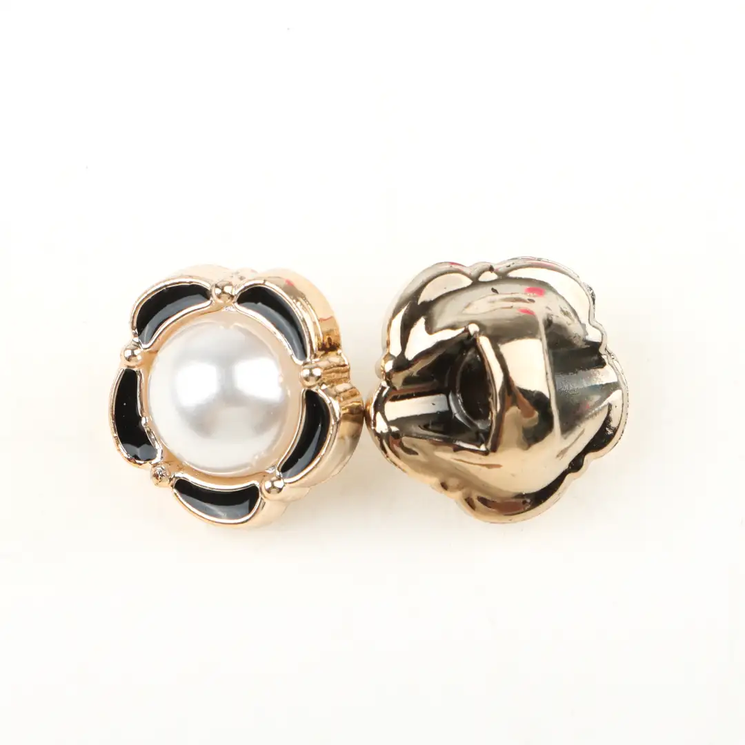 White 1 holes Plastic Button for Overcoat buy garments accessories in bulk from China wholesaler at wholesale price free worldwide shipping Alibaba